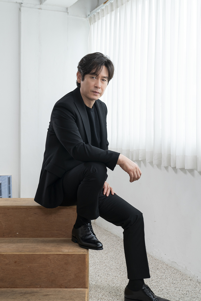 ‘더 문’ 설경구 “SF영화 선입견 깨져, ♥송윤아도 ‘웅장하다’고”[EN:인터뷰①] - 손에 잡히는 뉴스 눈에 보이는 뉴스 - 뉴스엔