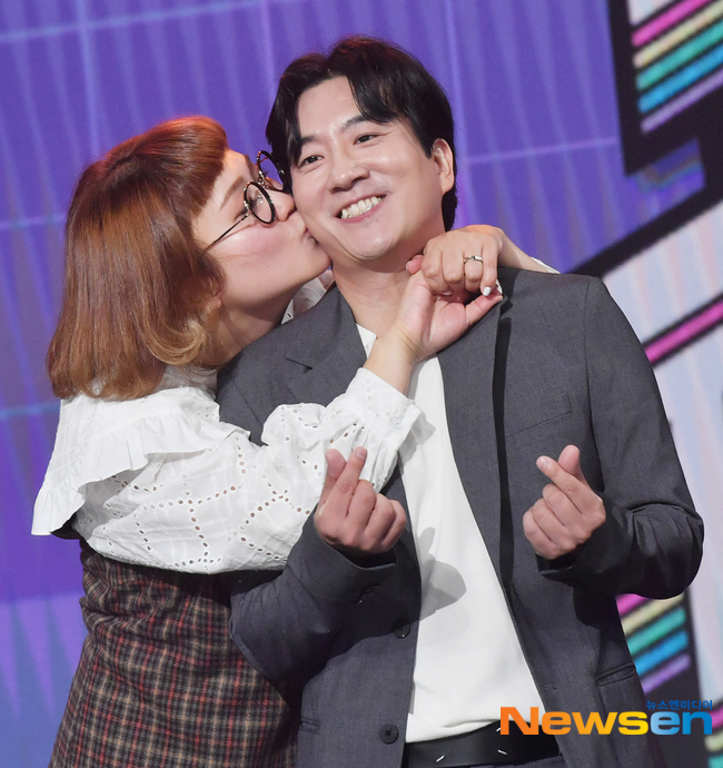 개그콘서트 조수연X신윤승, 포즈부터 파격~[포토엔HD] - 손에 잡히는 뉴스 눈에 보이는 뉴스 - 뉴스엔
