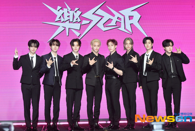 스트레이 키즈 “3연속 빌보드200 차트 1위 아직도 안 믿겨…컴백 부담 컸지만” - 손에 잡히는 뉴스 눈에 보이는 뉴스 - 뉴스엔