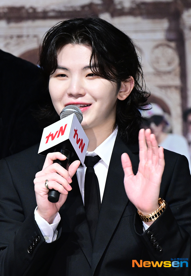 세븐틴 우지, 미소 인터뷰[포토엔HD] - 손에 잡히는 뉴스 눈에 보이는 뉴스 - 뉴스엔