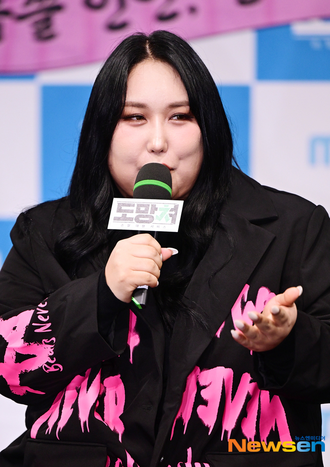 풍자, 도망쳐 기대하세요[포토엔HD] - 손에 잡히는 뉴스 눈에 보이는 뉴스 - 뉴스엔