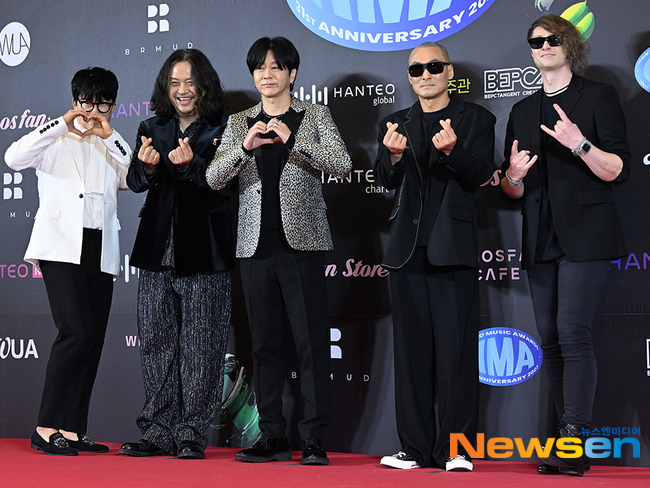 YB, 록커들의 하트 [포토엔HD] - 손에 잡히는 뉴스 눈에 보이는 뉴스 - 뉴스엔