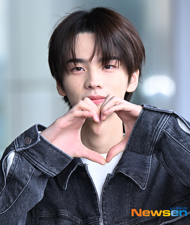 투어스 신유, 치명적인 하트 [포토엔HD] - 뉴스엔