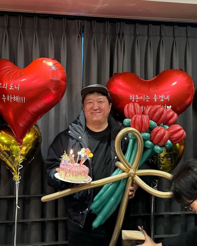 정형돈♥한유라, 얼굴 맞댄 채 “우리 도니 제일 사랑해” 결혼 16년차 달달 부부 - 손에 잡히는 뉴스 눈에 보이는 뉴스 - 뉴스엔