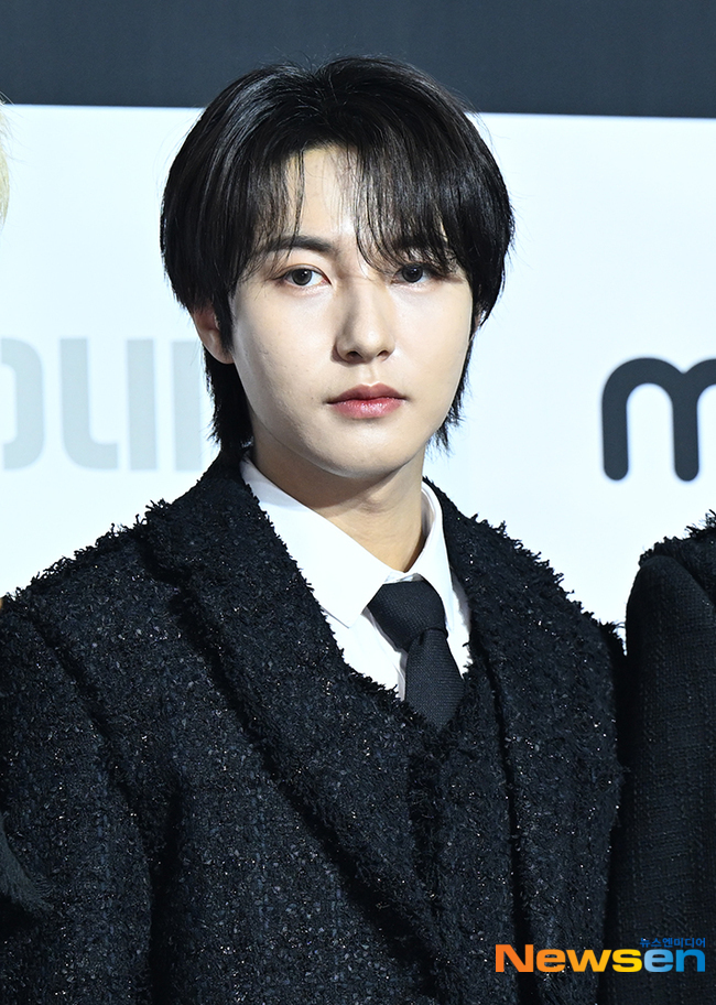 NCT 런쥔 “쥐XX처럼 숨어서, 아이돌도 사람” 악성 메시지에 일침 - 손에 잡히는 뉴스 눈에 보이는 뉴스 - 뉴스엔