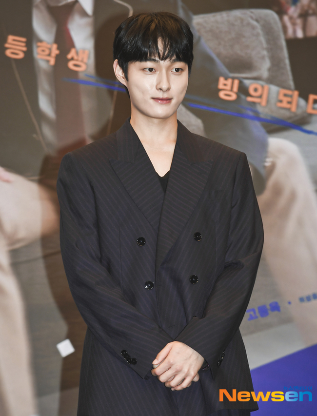 윤찬영, 잘생김 돋보이는 표정 [포토엔HD] - 손에 잡히는 뉴스 눈에 보이는 뉴스 - 뉴스엔