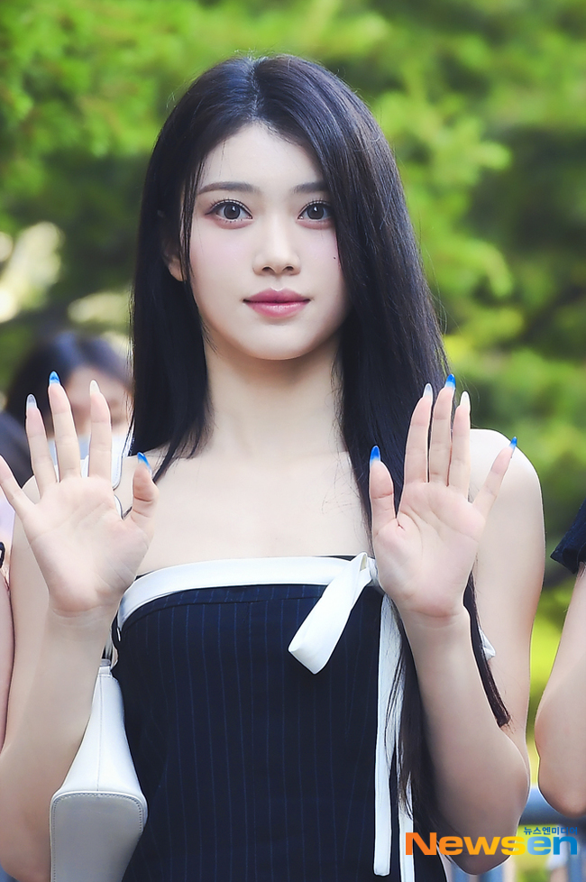 Kep1er 샤오팅, 눈길 확 끄는 스타일리시함 [포토엔HD] - 손에 잡히는 뉴스 눈에 보이는 뉴스 - 뉴스엔