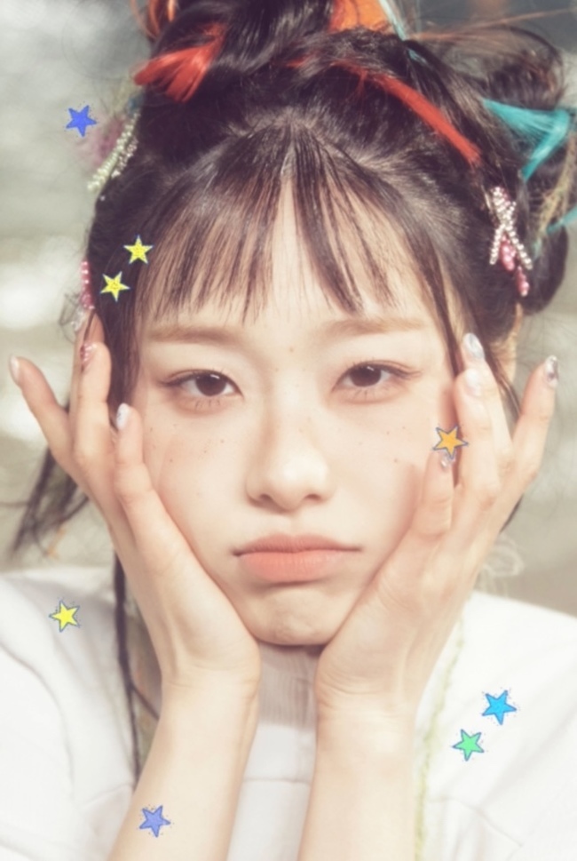 ‘컴백’ 츄, 외계 생명체와 소통? 엉뚱발랄 4차원 매력 - 손에 잡히는 뉴스 눈에 보이는 뉴스 - 뉴스엔