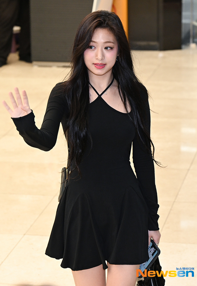 베이비몬스터 아현, 러블리한 요정 그 자체 [포토엔HD] - 손에 잡히는 뉴스 눈에 보이는 뉴스 - 뉴스엔