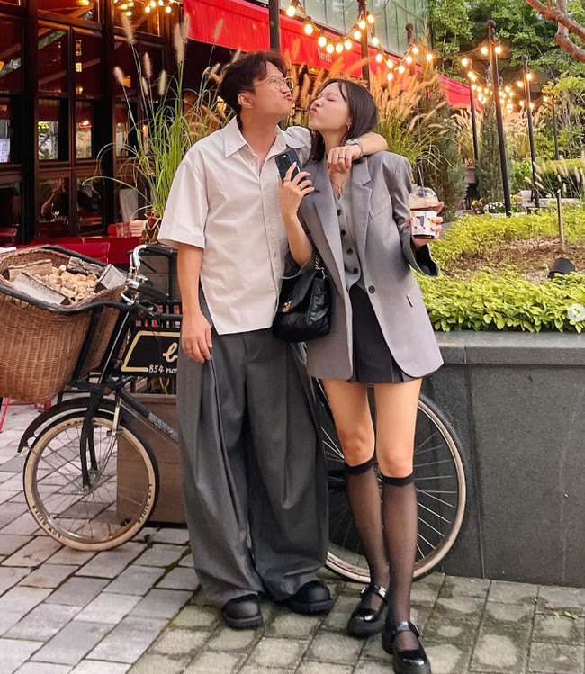 이솔이, ♥박성광 입술 기를 쓰고 피하네‥알콩달콩 귀여운 5년차 부부 - 손에 잡히는 뉴스 눈에 보이는 뉴스 - 뉴스엔