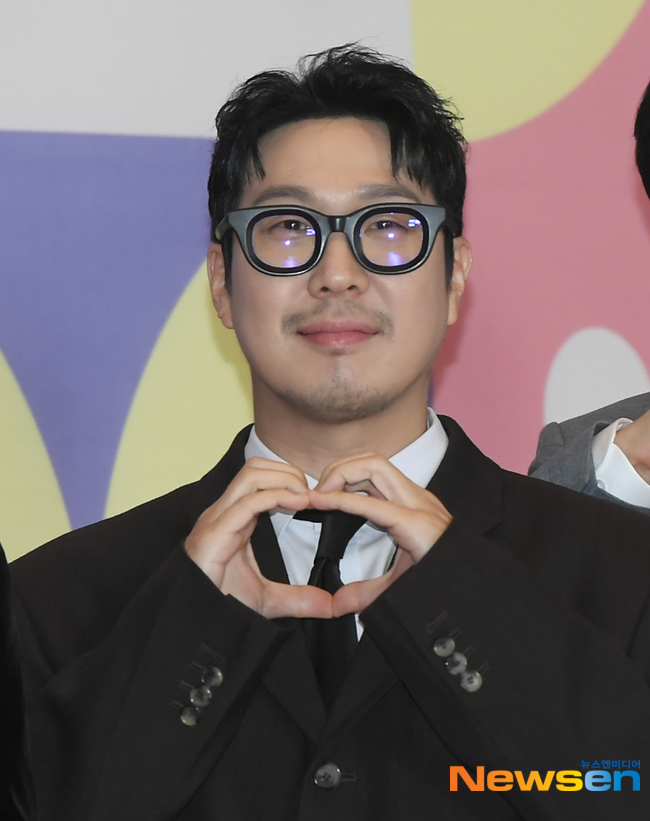 하하, ‘런닝맨’·‘놀뭐’ 부족했나? ‘싱크로유’에서도 유재석과 호흡 - 손에 잡히는 뉴스 눈에 보이는 뉴스 - 뉴스엔