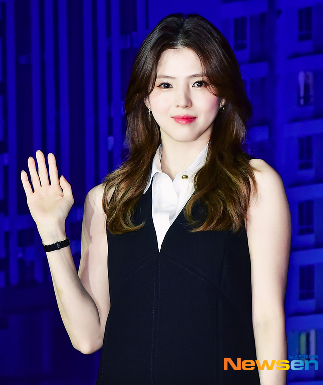 한소희, 94년생 아닌 93년생이었다 “母 수감 후 학업중단하다 재입학”[공식입장] - 손에 잡히는 뉴스 눈에 보이는 뉴스 - 뉴스엔