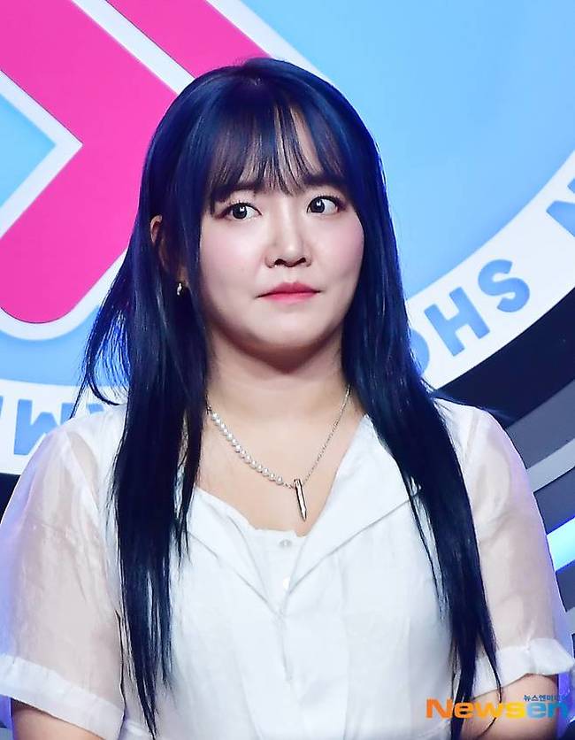 윤하 “20년째 활동? 힘들어 죽을 것 같아, 운 좋았다”(정희) - 손에 잡히는 뉴스 눈에 보이는 뉴스 - 뉴스엔