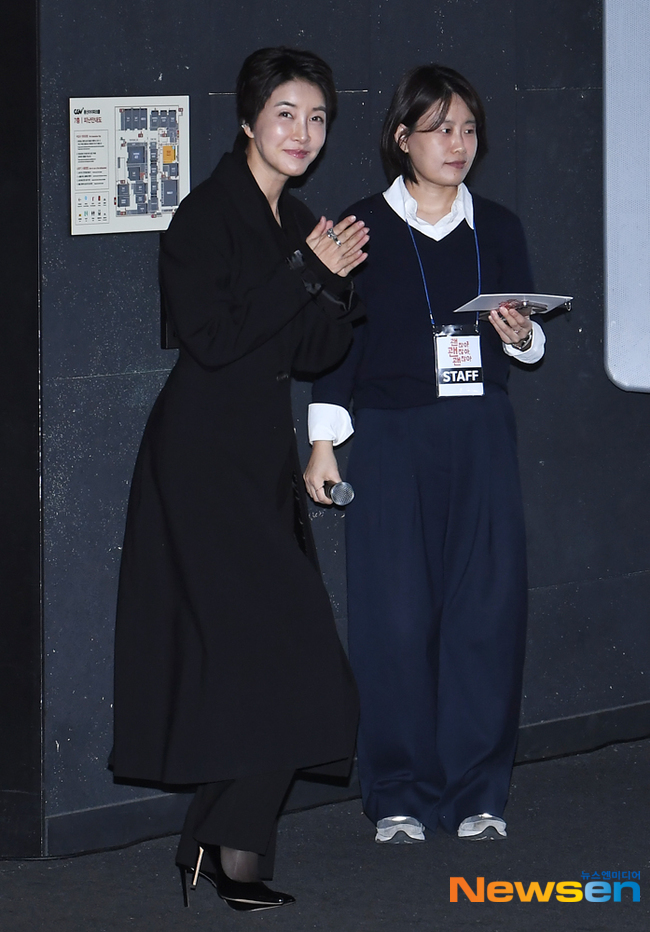 진서연, 표정으로 말하는 배우 포스 [포토엔HD] - 손에 잡히는 뉴스 눈에 보이는 뉴스 - 뉴스엔