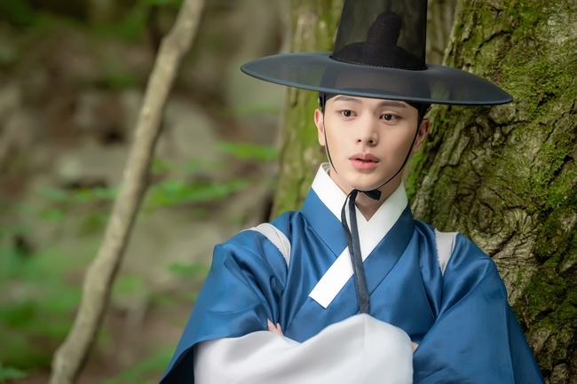 ‘귀궁’ 육성재, “동갑 김지연. 어색할 줄 알았는데 오히려 좋아” - 손에 잡히는 뉴스 눈에 보이는 뉴스 - 뉴스엔