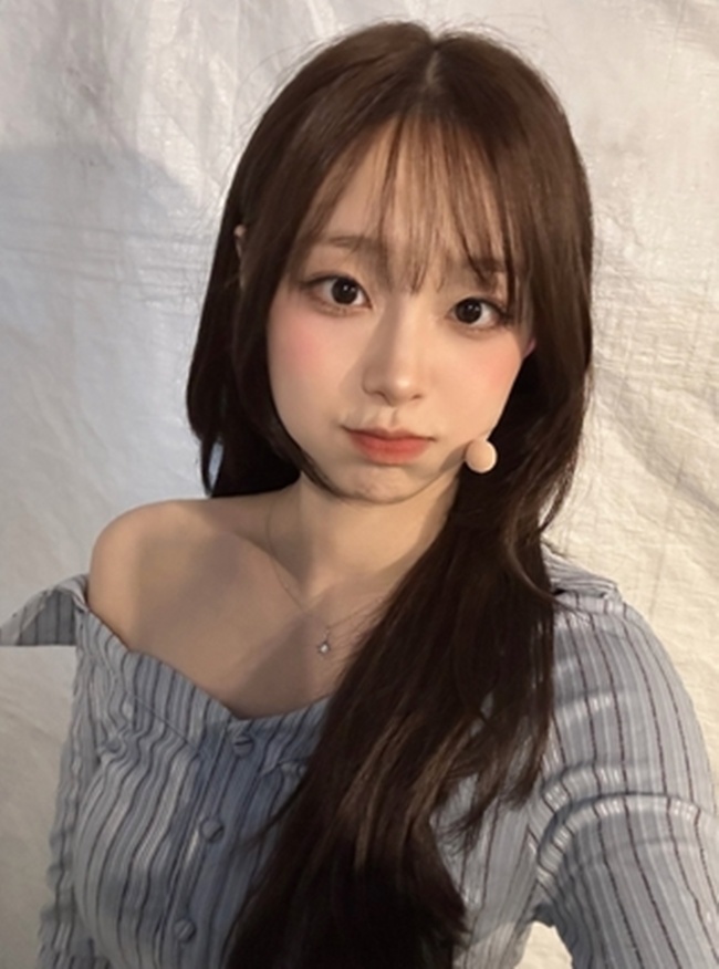 츄 ‘대학 축제 요정’ 등극‥MZ세대 홀린 매력은? - 손에 잡히는 뉴스 눈에 보이는 뉴스 - 뉴스엔