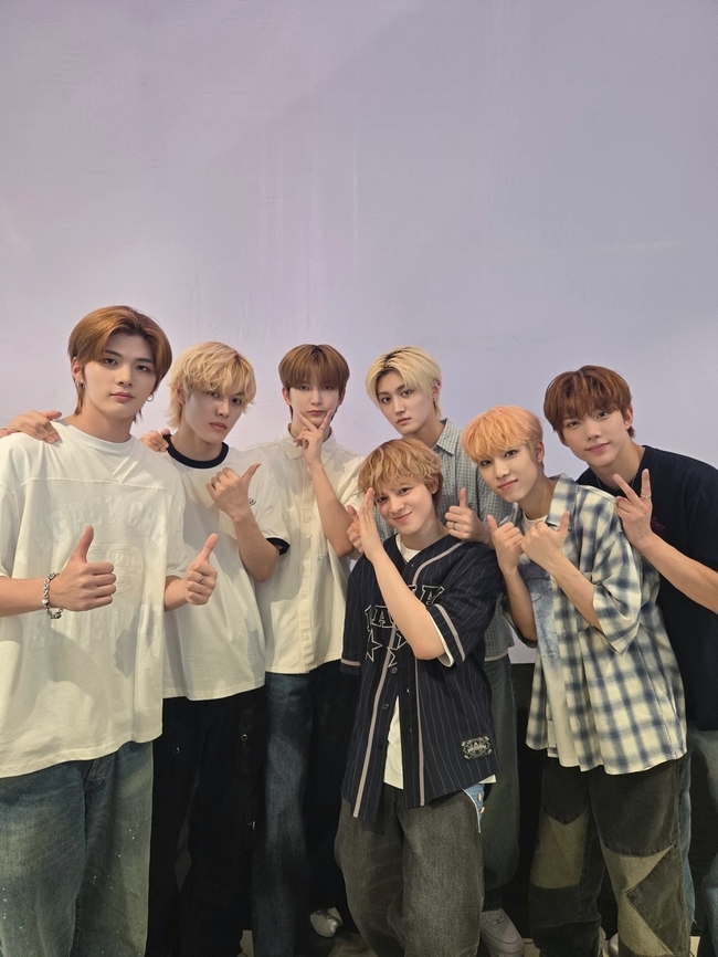 아크, 베트남 첫 공식 프로모션 대성황 '글로벌 인기' - 뉴스 썸네일 이미지