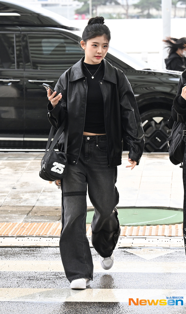 키라스 하린, 인형미모 돋보이는 공항 캣워크 [포토엔HD] - 손에 잡히는 뉴스 눈에 보이는 뉴스 - 뉴스엔