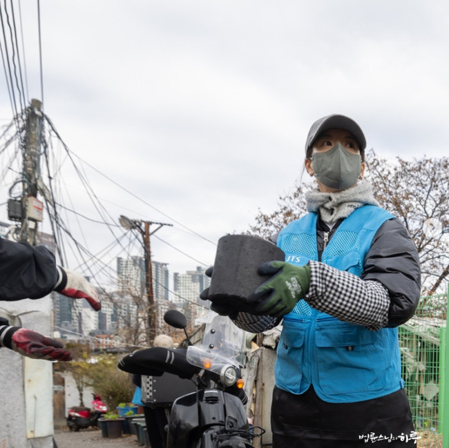 »çÁø=¹ý·û½º´Ô °ø½Ä ÀνºÅ¸±×·¥