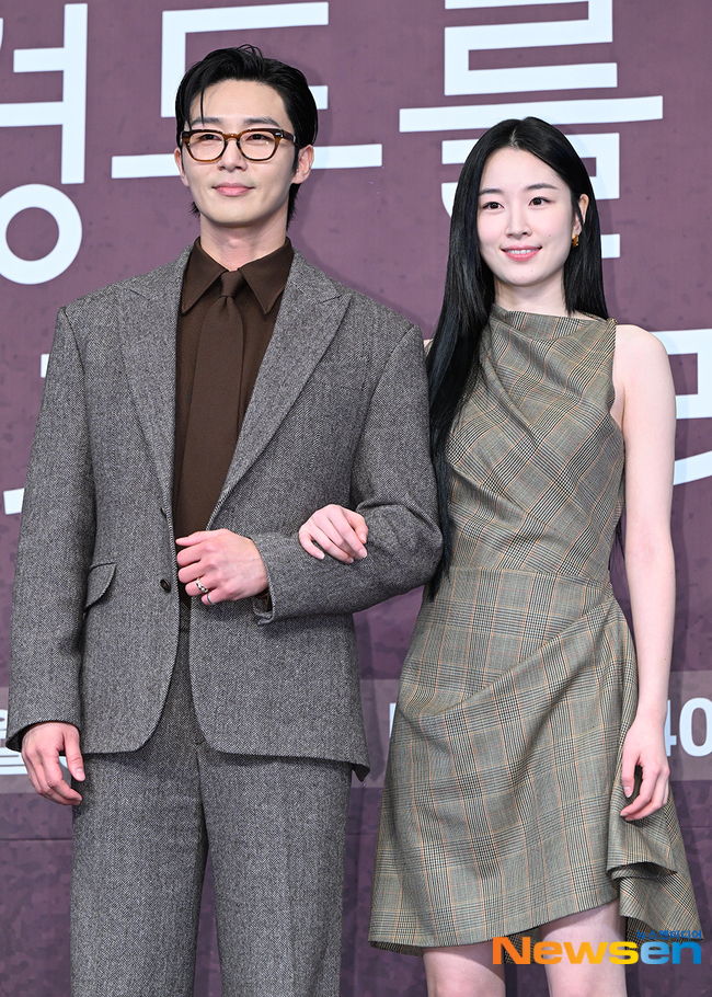 �ڼ���, ������