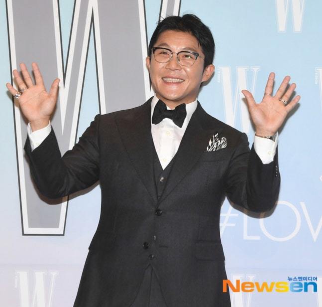 조세호 폭로자, '해외 도피 후 방송 복귀' 주장…논란 재점화 - 유명인 news from 뉴스엔