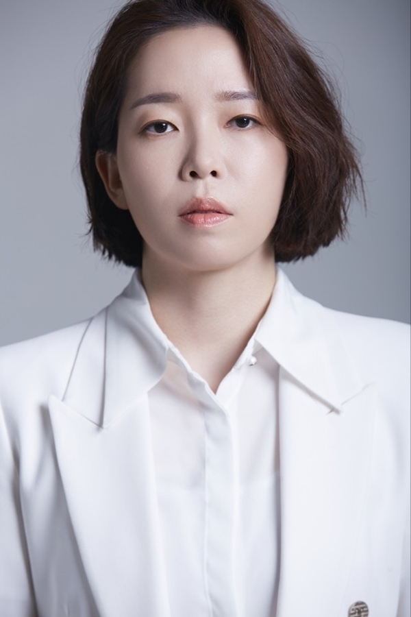 Actress Jung Yi-rang in a promotional image for 'Undercover Miss Hong'