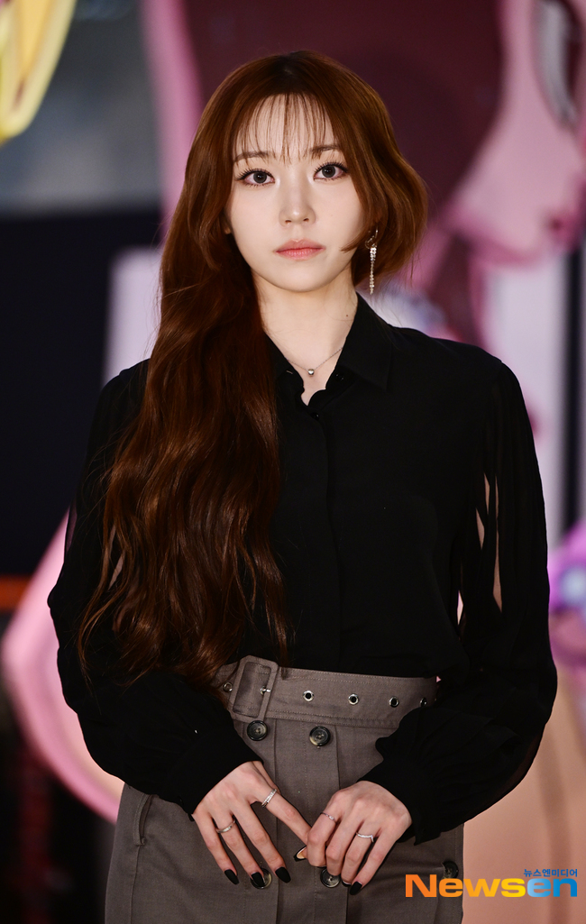 팬들 탈덕할라...올데프 영서, 네임드 친목 논란 "회사가 알면 혼날 수... - 뉴스 썸네일 이미지