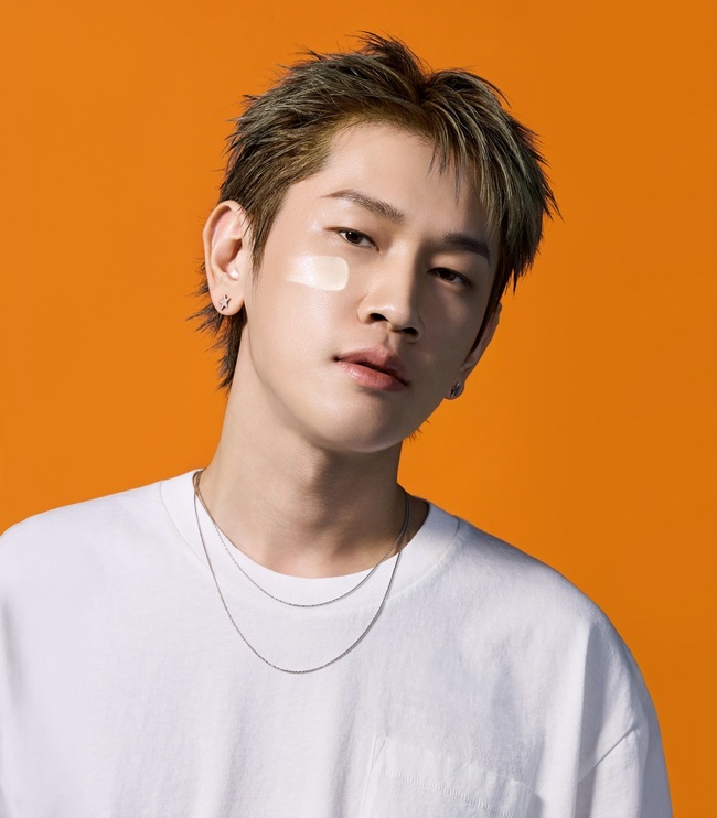 크러쉬가 자외선을 무찌르는 법‥선케어 브랜드 모델 발탁 [공식] - 뉴스 썸네일 이미지