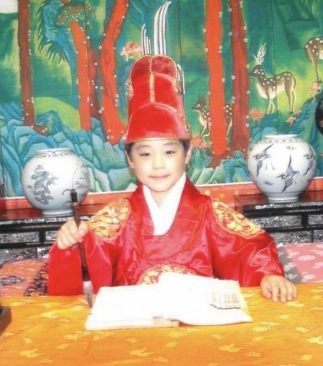 �¶��� Ŀ�´�Ƽ