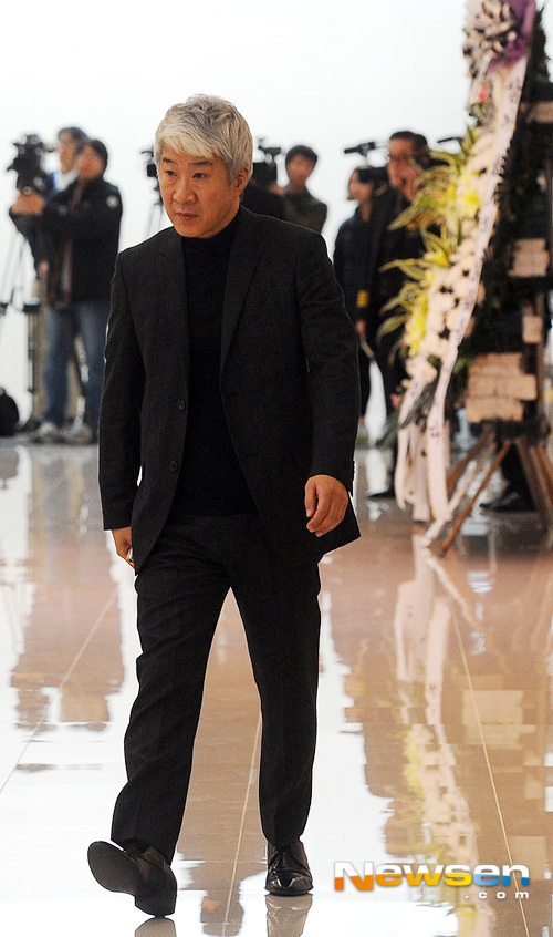 ������ DB