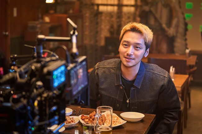 ���ø��� ����