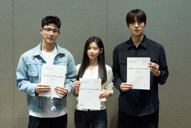 뷰티 인 더 비스트(가제) 벚꽃길 촬영 관련 보도 이미지