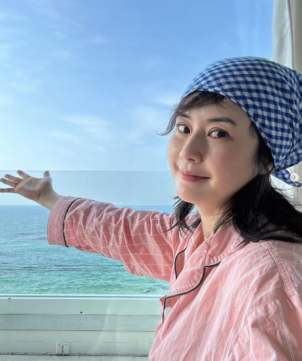 배우 최정윤 강릉 바다 가족여행 근황 사진