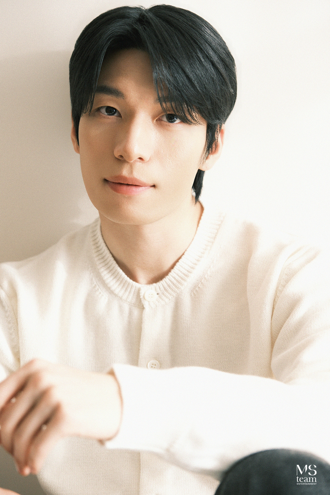 wi ha jun ji chang wook