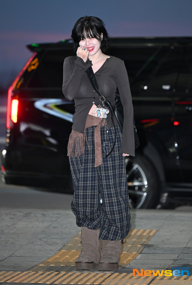 현아 소속사 전속계약 종료 관련 보도 이미지