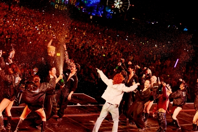 美 포브스, 코첼라 찢은 빅뱅 "K팝 황제" 극찬...8월 20주년 투어 개막 - 뉴스 썸네일 이미지