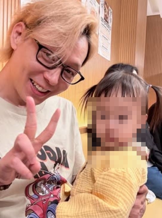 박유환 딸 존재 고백→박유천, 탈모+수척해진 日 얼굴에도 꽃 피었다...... - 뉴스 썸네일 이미지