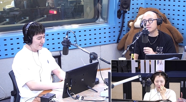 SBS �Ŀ�FM 12�ÿ� ������ ���̴� ���� ��� ȭ�� ĸó
