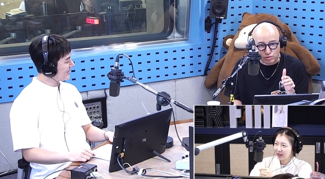SBS �Ŀ�FM 12�ÿ� ������ ���̴� ���� ��� ȭ�� ĸó