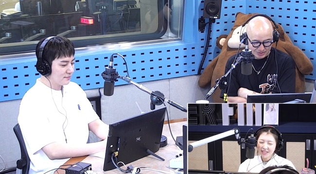 SBS �Ŀ�FM 12�ÿ� ������ ���̴� ���� ��� ȭ�� ĸó