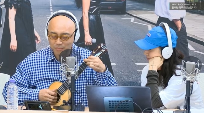 MBC FM4U �Ϻ��� �Ϸ� �̻���Դϴ� ���̴� ���� ĸó