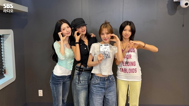 아이들 민니 "아이브 레이, 먼저 연락처 물어봐줘 고마워...꼭 밥 먹고... - 뉴스 썸네일 이미지
