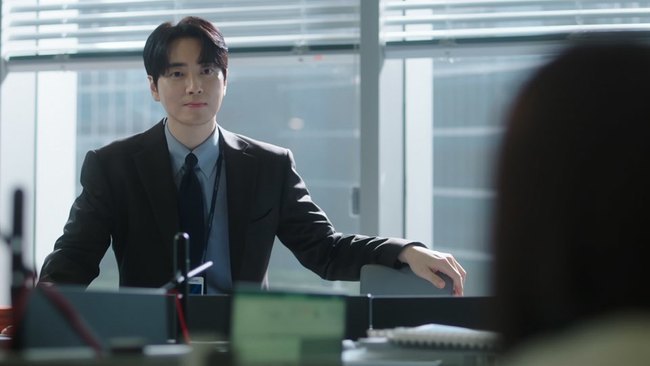 배우 이준혁 주연 드라마 '로또 1등도 출근합니다' 시청률 상승 및 글로벌 인기