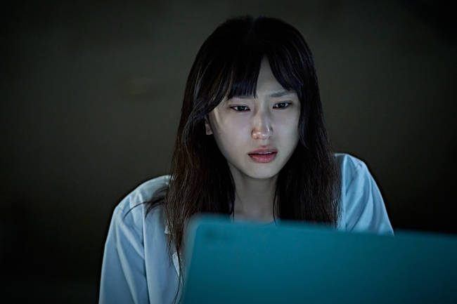 영화 킬링타임 류혜영 캐릭터 스틸 공개