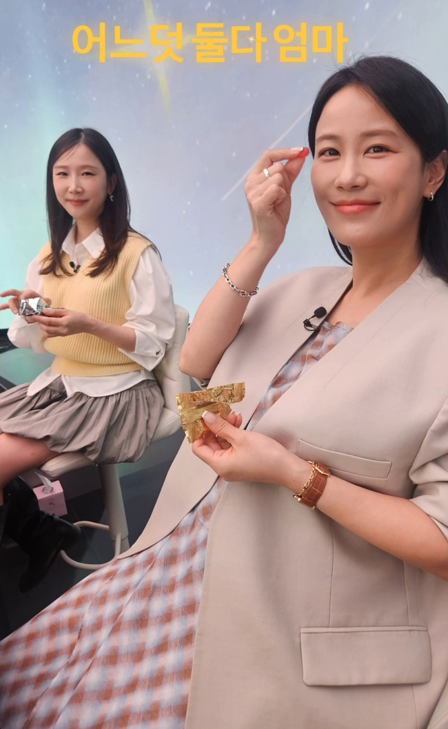 코미디언 김지민, 임신 근황 공개…박소영과 '예비맘·엄마' 투샷