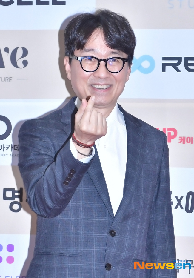 장항준, 1600만 감독 위상 이 정도...천만 배우도 캐스팅 원해 안달(거장... - 뉴스 썸네일 이미지
