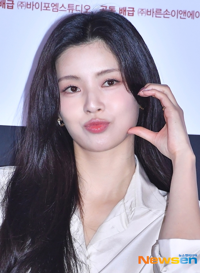 '이광수 9년 여친♥' 이선빈 "구시렁 대마왕이지만 포기는 안 해"(... - 뉴스 썸네일 이미지