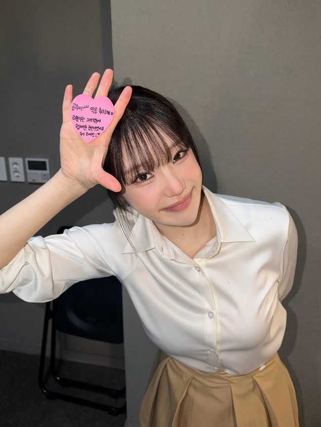 모모랜드 주이, 뮤지컬 공연 후 달라진 미모 공개